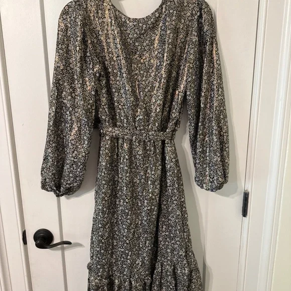 NWT Lauren Conrad Shimmery Floral Maxi Dress with Tie Waist. - Picture 6 of 7